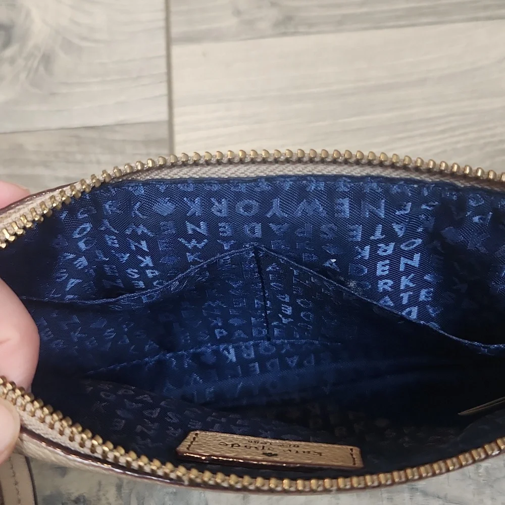 Kate Spade Leather Cream Wristlet with Navy Blue Interior‎